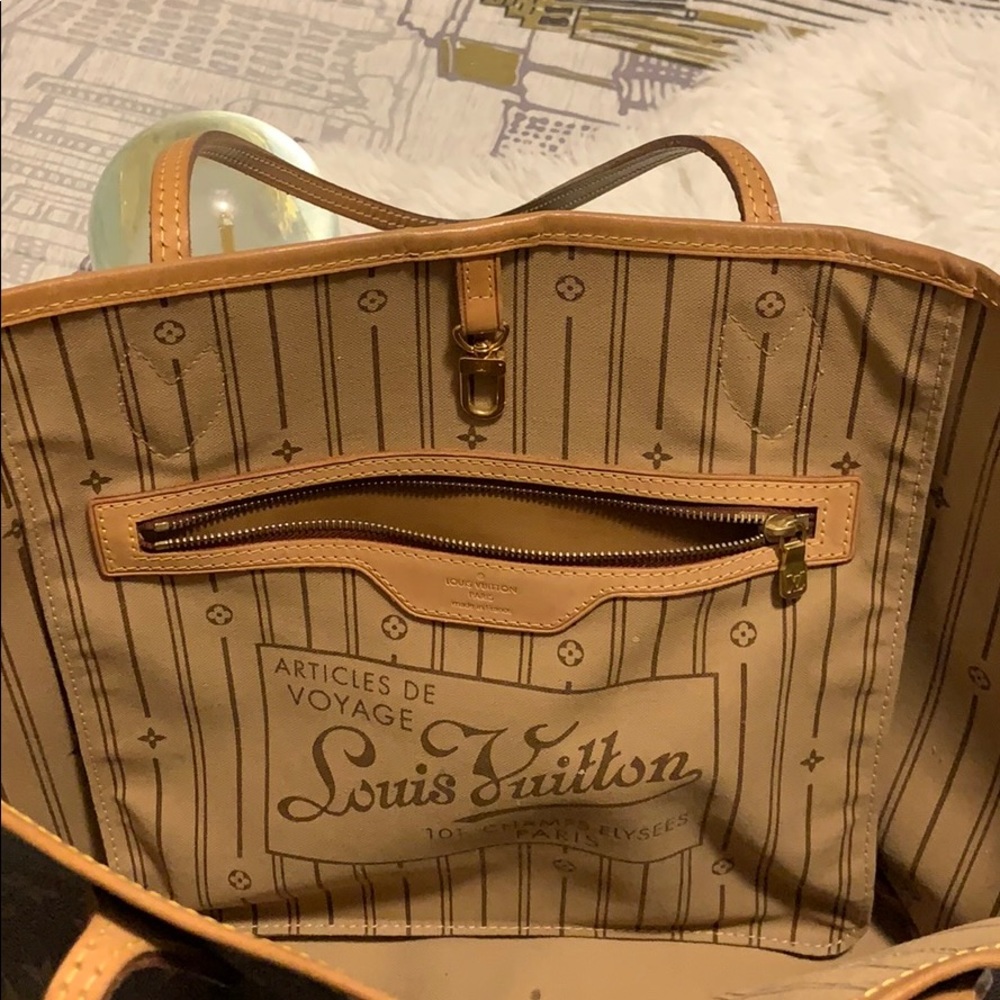 Monogram Medium bag - Picture 6 of 8